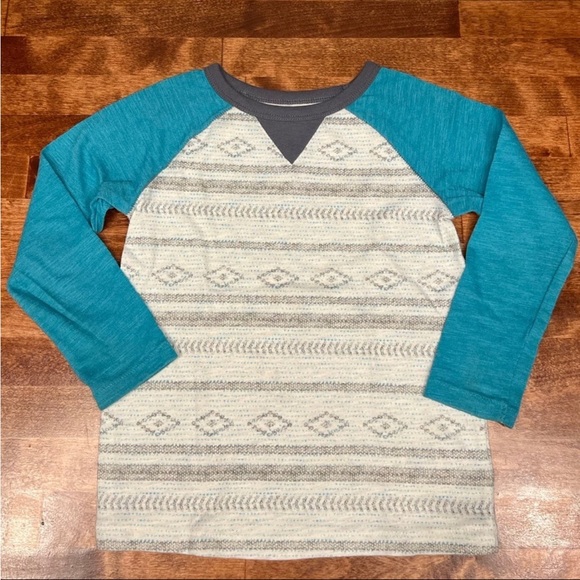 Boys Geo Print 3t Shirt; Boys 3t Shirt; Boys Old Navy Shirt; Boys Long Sleeves - Picture 3 of 7